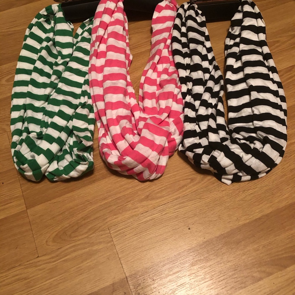 3 spirit accessories Scarfs - NEW